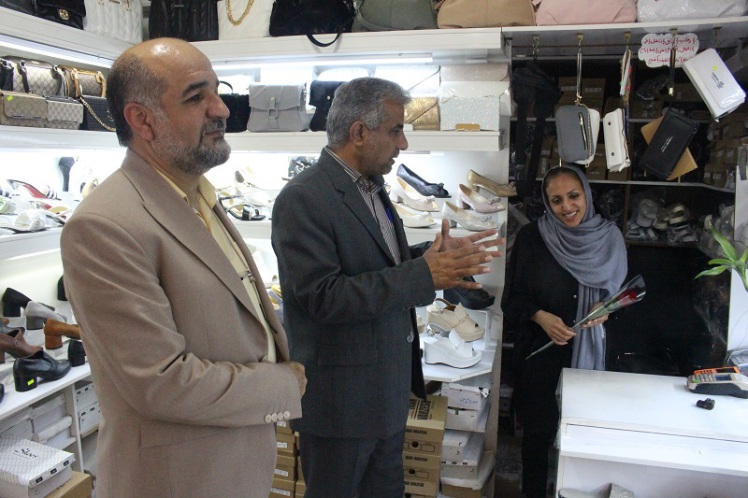 بازدید فرماندار، هیئت رئیسه اتاق اصناف مرکز استان و مسئولین از بازار بوشهر 