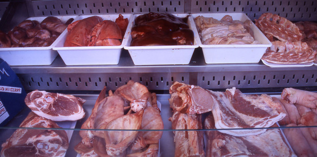 واردات گوشت قرمز کشور ۱۴۰ هزار تُن کاهش یافت