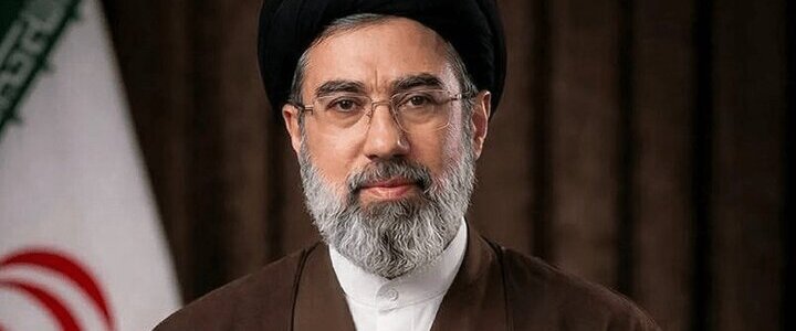 بیعت اتاق‌ اصناف مر کز استان بوشهر و اتحادیه‌های صنفی با حضرت آیت‌الله سیدمجتبی خامنه‌ای، سومین رهبر نظام مقدس جمهوری اسلامی ایران اعلام می‌دارد