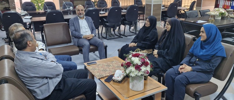 تقدیر کادر مدیریت مدرسه استثنایی کوثر از هیات رئیسه اتاق اصناف و اتحادیه های صنفی شهرستان بوشهر
